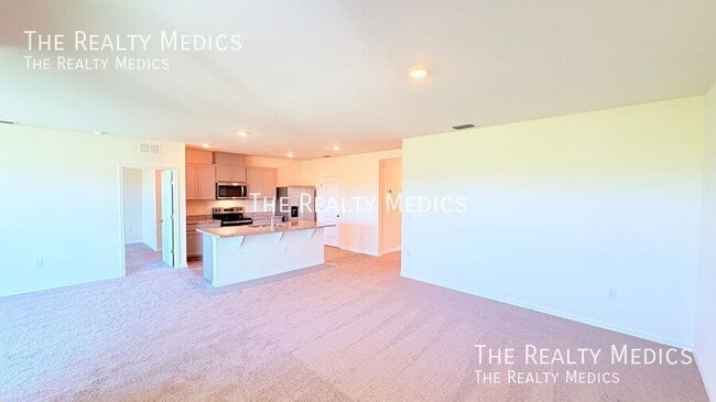 Building Photo - 914 Princess Sabal Pt