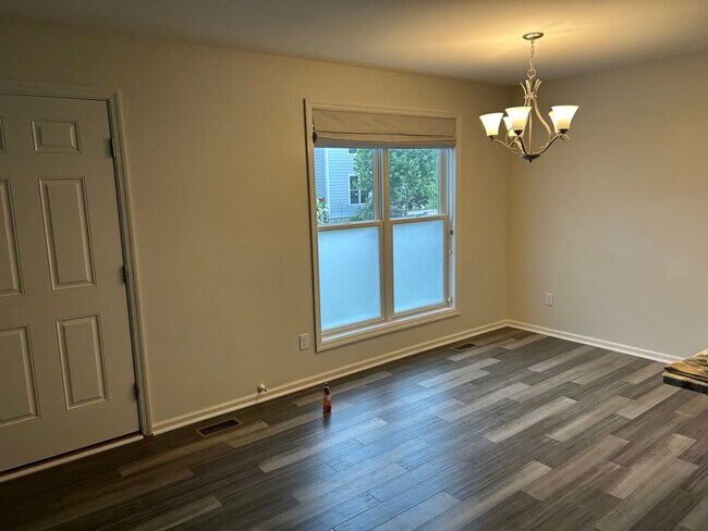 Foto del edificio - 5017 Freehold Rock Dr
