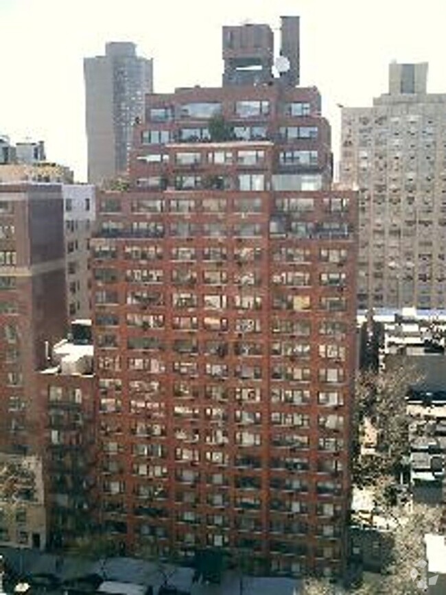 Building Photo - 510 East 86th St