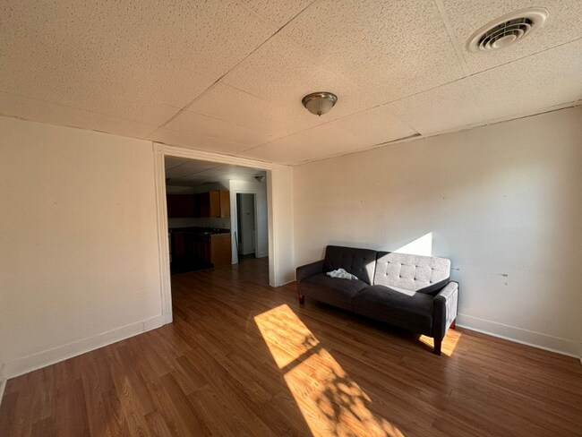 Building Photo - 1208 City St