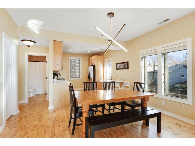 Foto del edificio - 219 5th St SE