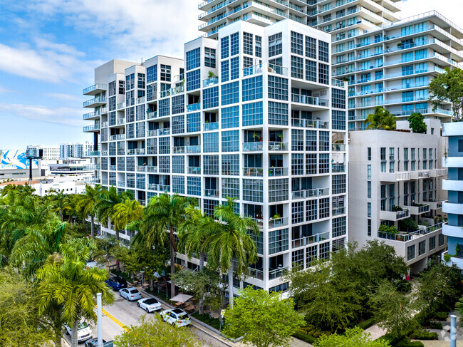 Building Photo - Two Midtown Miami Condominium