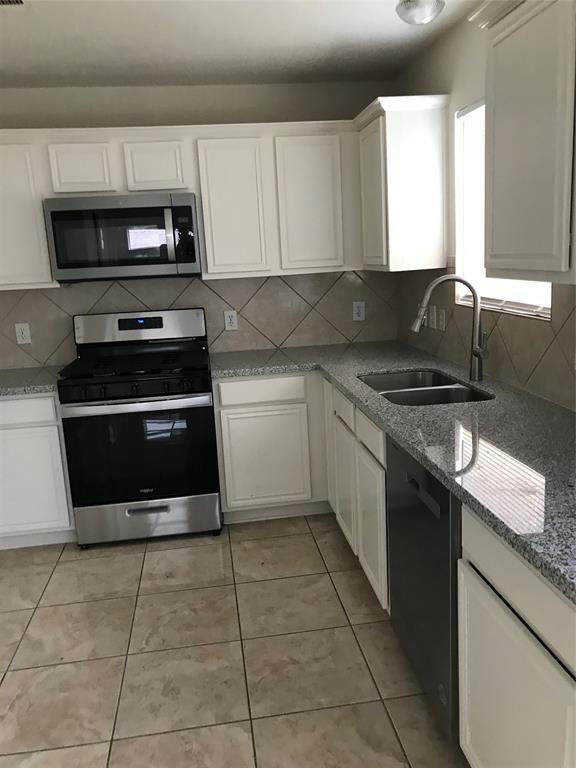 Foto del edificio - 13907 Fraser Lake Ln
