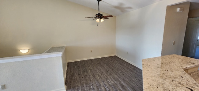 Foto del edificio - 10085 W Lisbon Ave