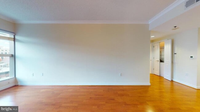 Building Photo - 777 7th St NW