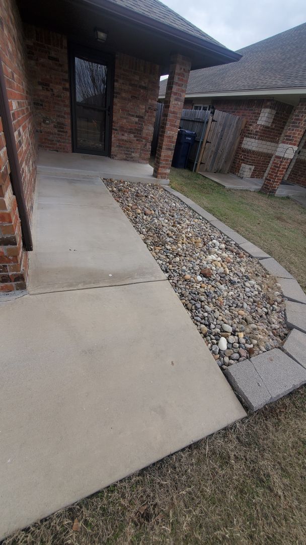 Foto del edificio - (3) Bed/(2) Bath in SW Moore Avail Early June!