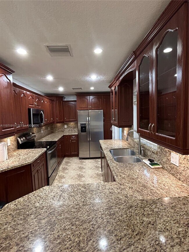 Foto del edificio - 230 SW 30th Ave