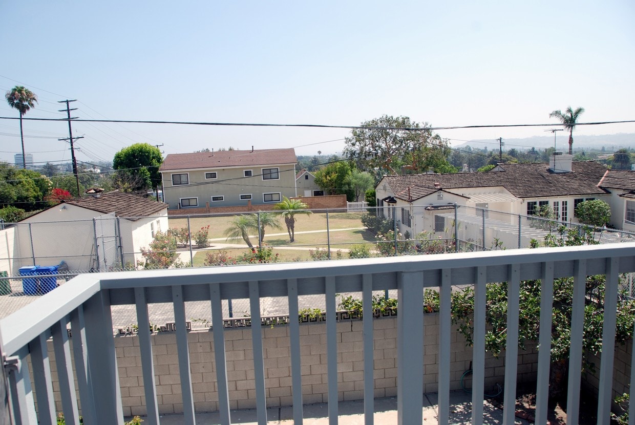 Building Photo - 3612 Inglewood Blvd