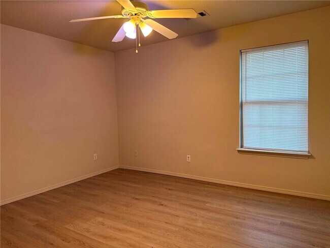 Foto del edificio - 3006 SW Windrift Ave