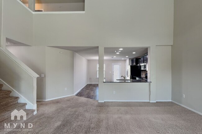Building Photo - 717 Pinnacle Dr