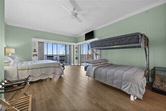 Building Photo - 14813 Laguna Dr