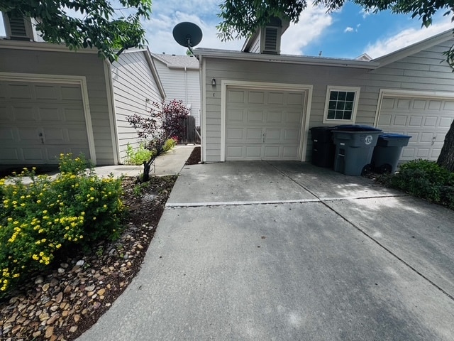 Building Photo - 420 N Parkside Dr