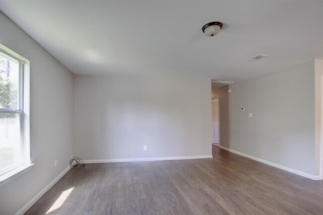 Foto del edificio - 1022 Jeff St