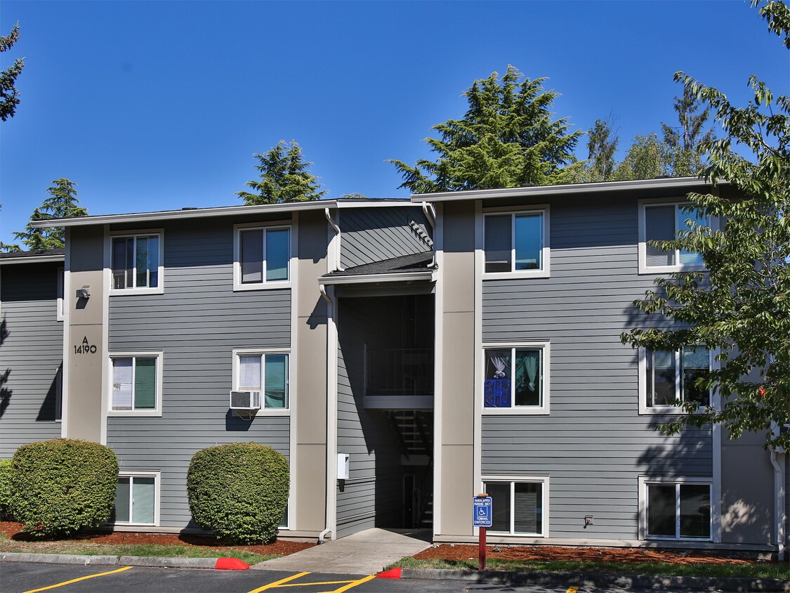 Primary Photo - 14140 SW Allen Blvd