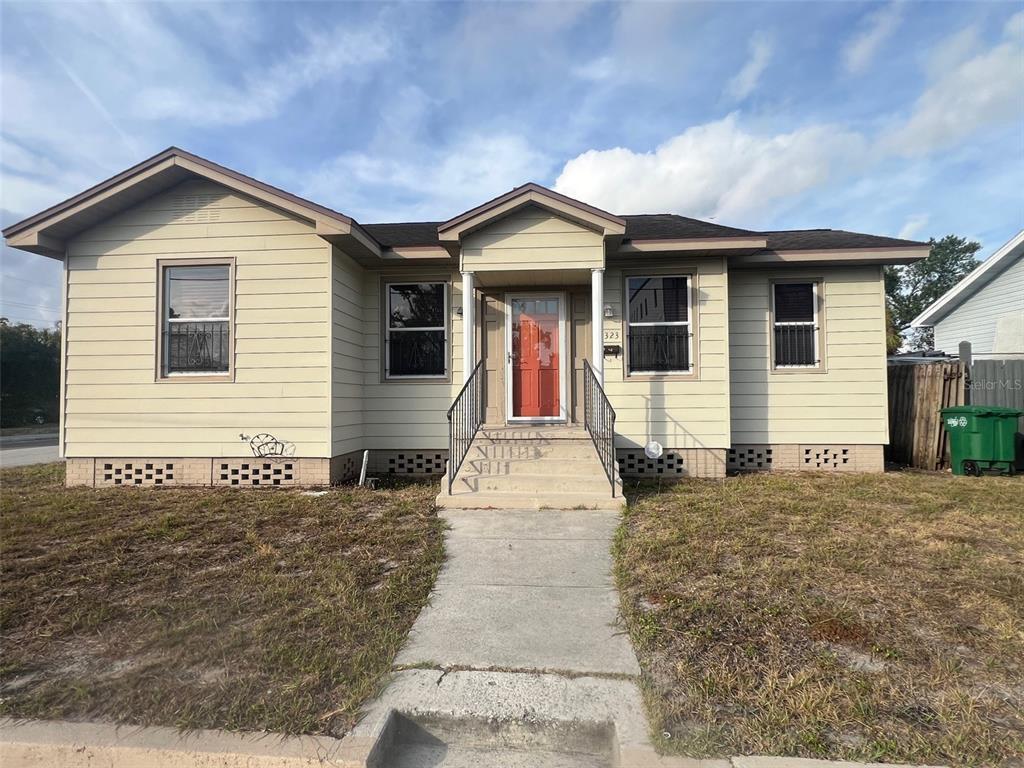 Foto principal - 2323 W North B St