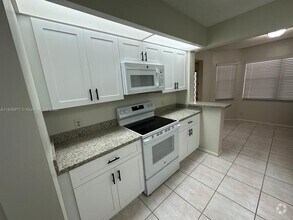 Building Photo - 1000 SW 125th Ave