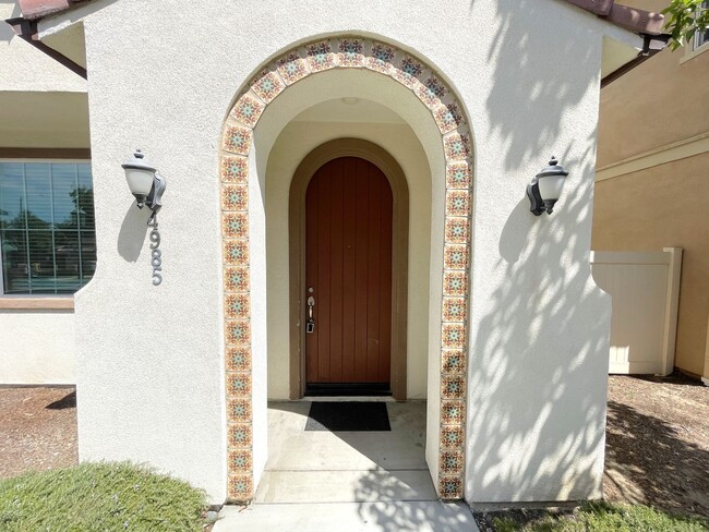 Building Photo - Two-Story 4-Bedroom Condo In Montclair's G...