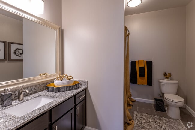 2BR, 2BA - 1,096SF - Primary Bath - Davies Ranch