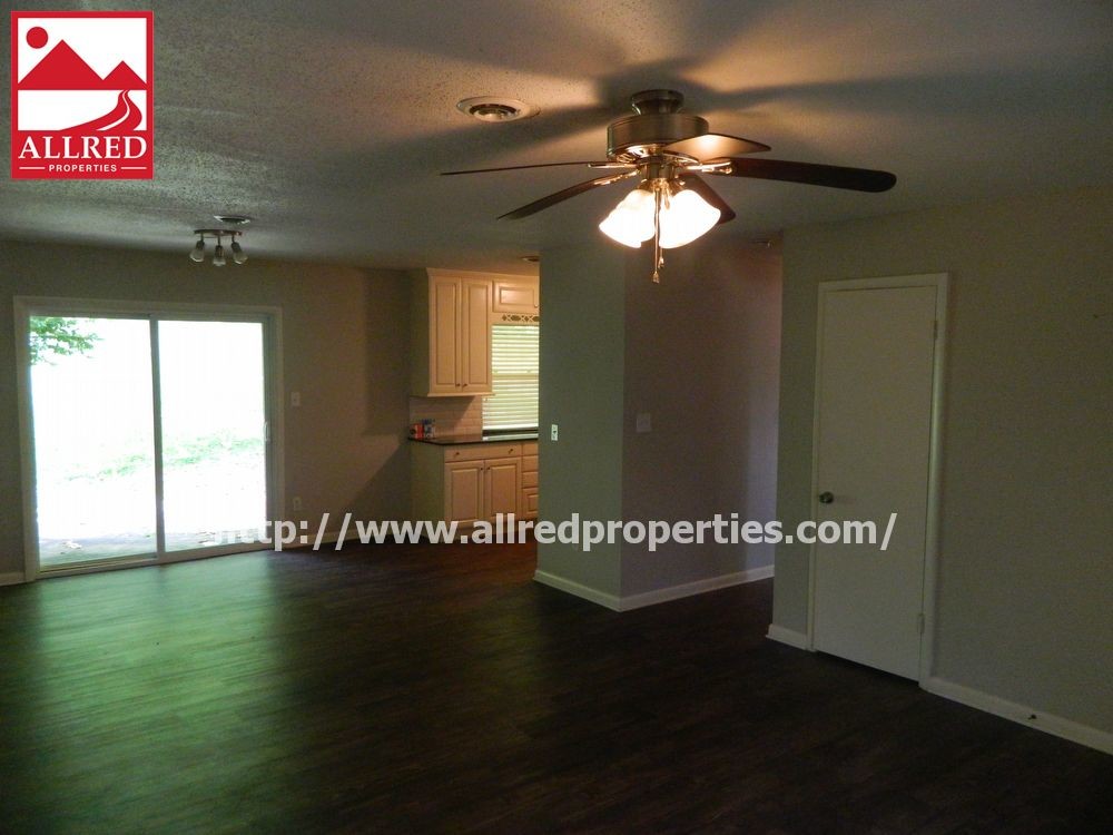 Primary Photo - Amazing Duplex on Mt. Sequoyah