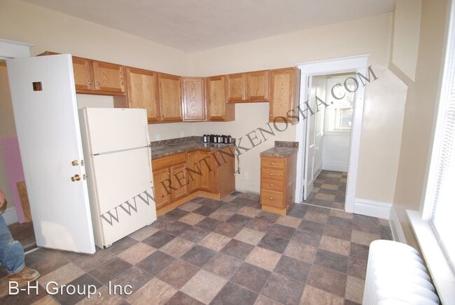 Building Photo - 2301 52nd St