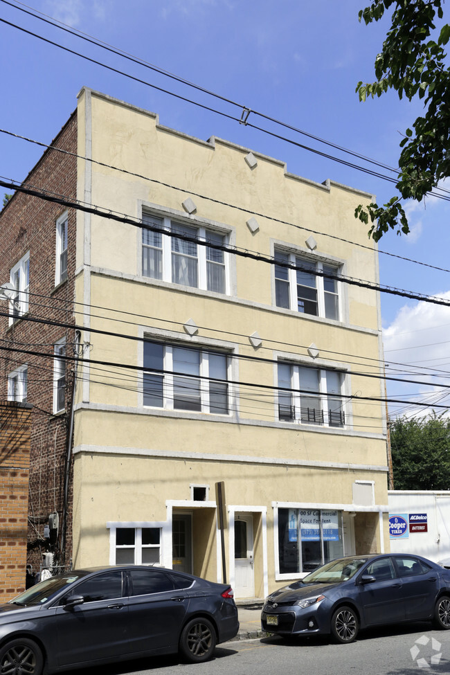 Front of building - 5 Montgomery St