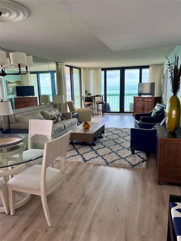 Foto del edificio - 9940 S Ocean Dr