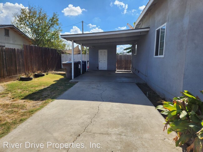 3 br, 1 bath House - 835 W. Alpine Avenue photo'