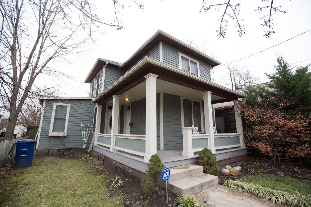 Foto principal - 182 E 4th Ave