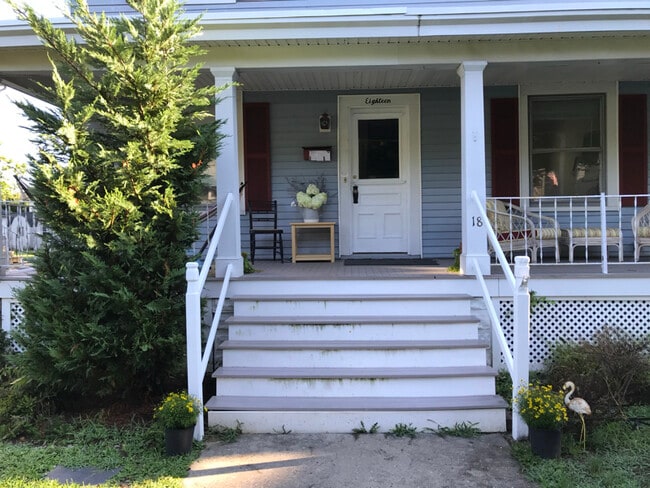 Building Photo - 18 Dayton Rd