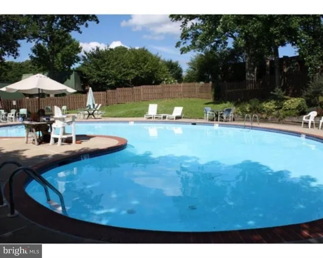 Swimming Pool - 629 Meadowview Ln