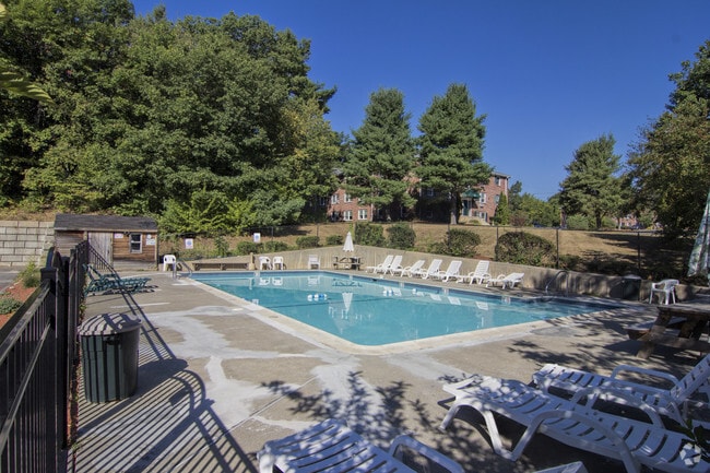 Building Photo - Ridgewood Condominiums