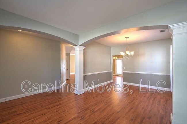 Foto del edificio - 823 Terrace Creek Dr