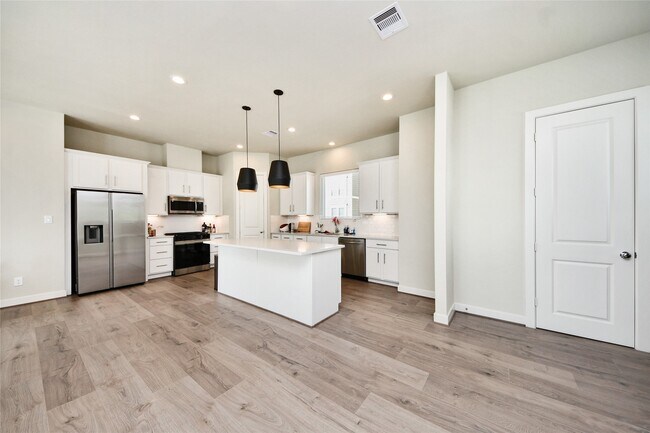 Foto del edificio - 8502 Kolbe Village Wy