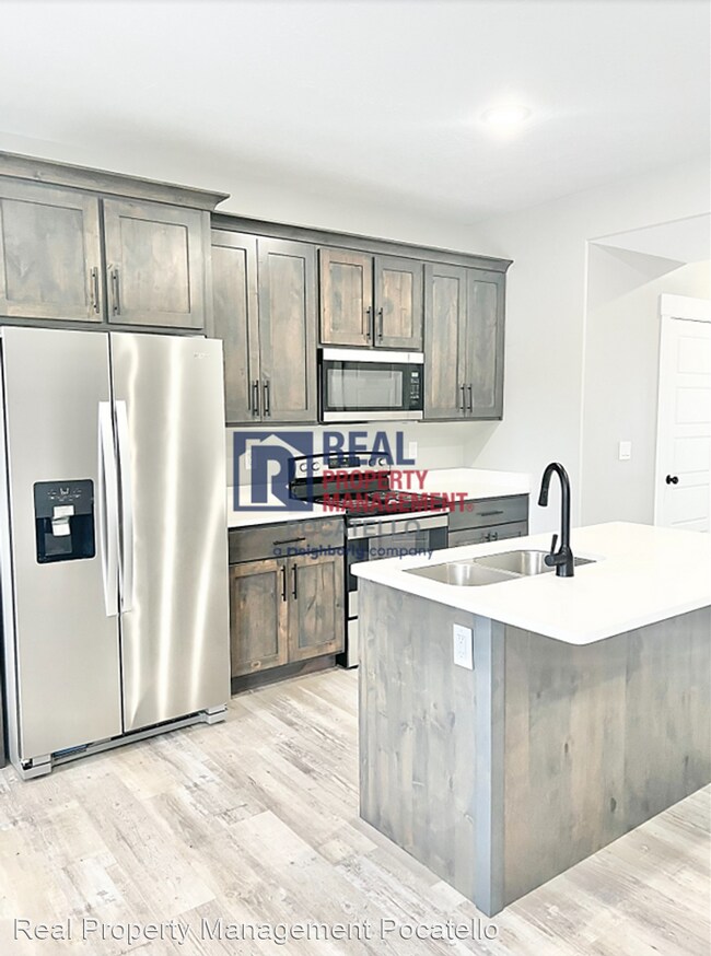 Foto del edificio - 3 br, 2.5 bath House - 189 Park Lawn #7