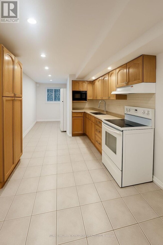 Building Photo - 2141 Theoden Ct