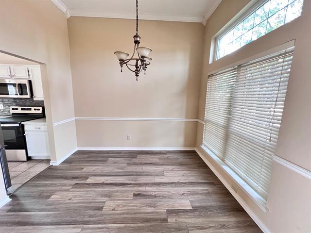 Foto del edificio - 518 Raton Pass