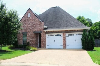 Building Photo - 104 Shotts Ave