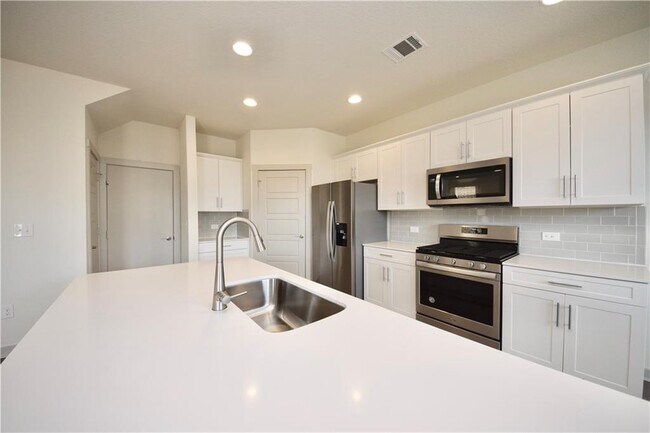Building Photo - 1020 Winnsboro Dr
