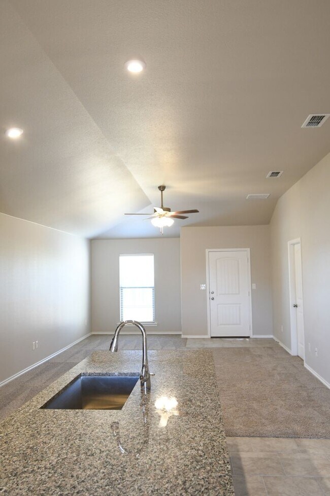 Building Photo - Beautiful Brick Home 3 bed/ 2 bath/ 2 car garage Cooper District! Spring 2026!!