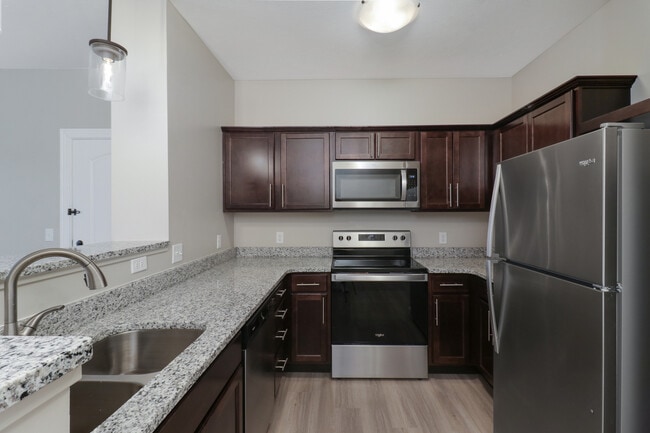 Kitchen - Brookridge Heights Apartments