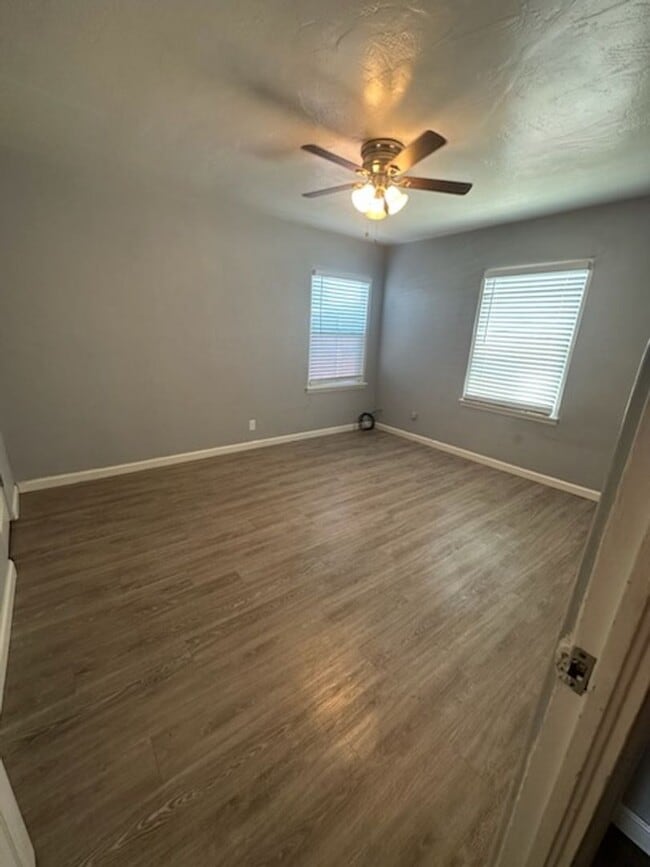 Building Photo - A little vintage with updates
