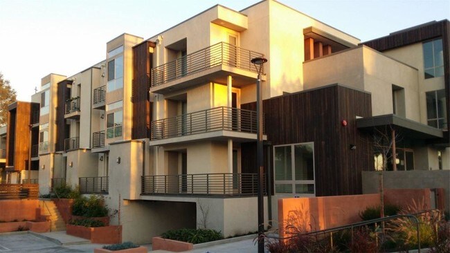 Foto del edificio - 1008 N Monterey St