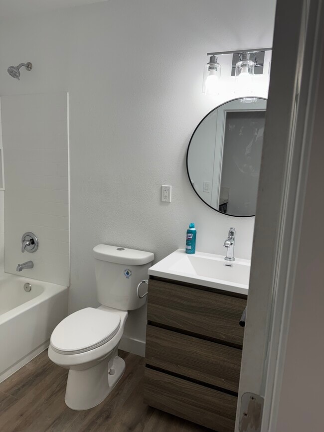 Foto del edificio - 1487 Claremont Pl