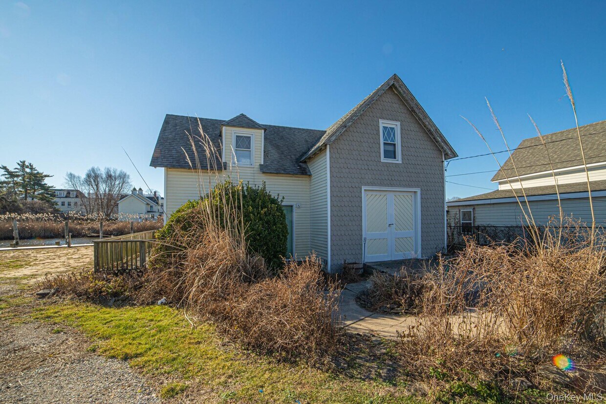 Foto principal - 52 Maple Ave