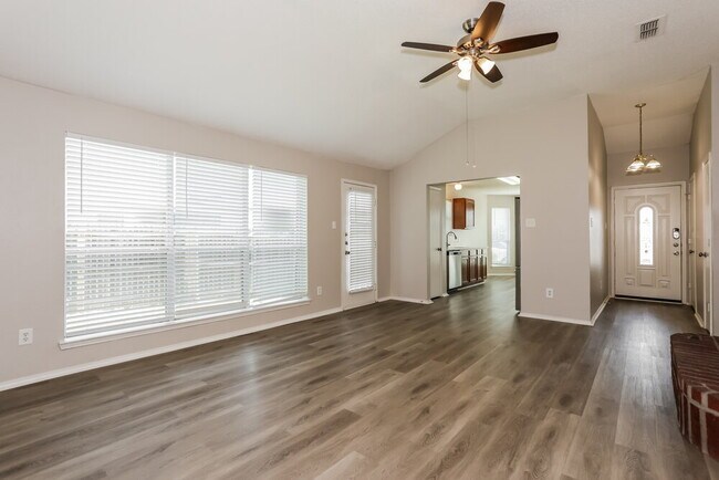 Foto del edificio - 10600 Copperwood Ln