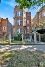 Building Photo - 6311 N Oakley Ave