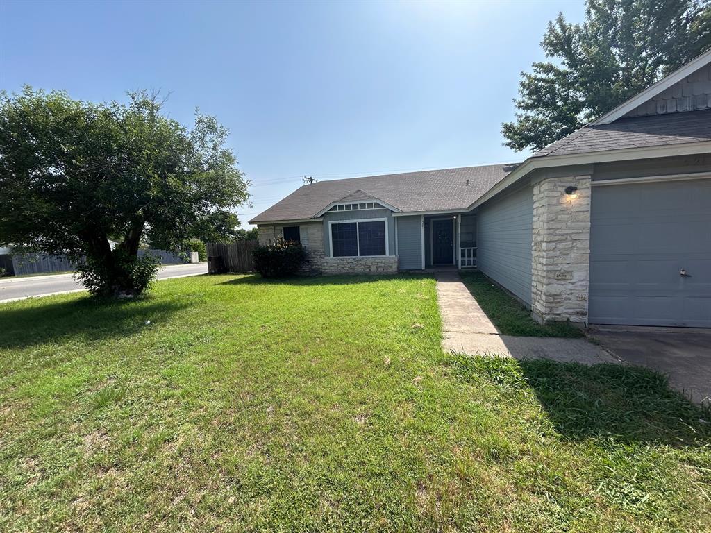 Foto principal - 521 Greenlawn Blvd