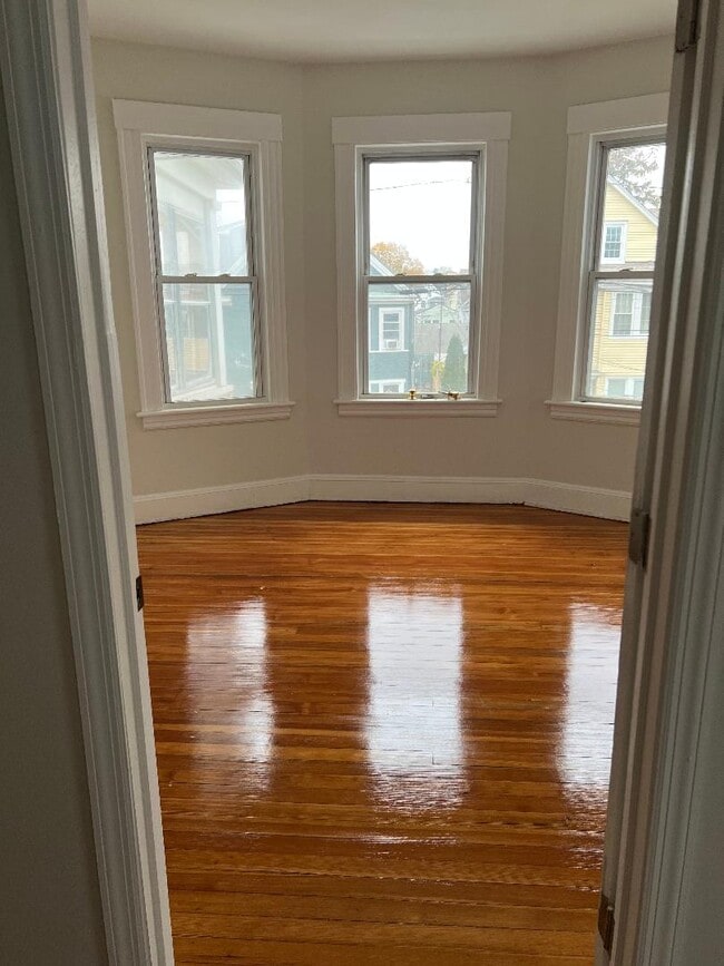 Building Photo - 97 Taft Ave