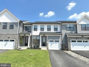 Building Photo - 332 Aspen Wy