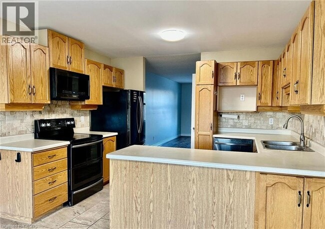 Building Photo - 14 Old Orchard Glen